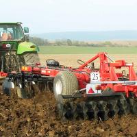 Тяжелая V-образная дисковая борона APFL FF M23 Quivogne