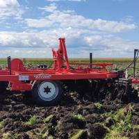 Тяжелая V-образная дисковая борона Quivogne APVRS FF 40