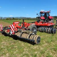 Тяжелая прицепная X-образная дисковая борона COMPACT+ Quivogne