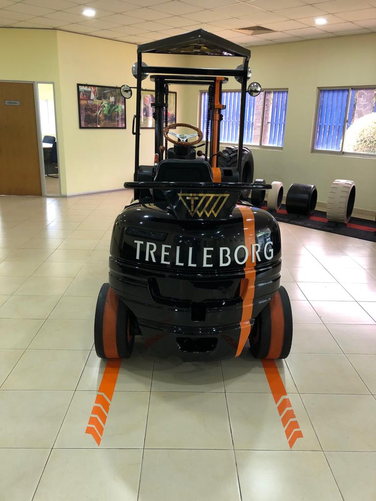 trell2.jpeg trell2.jpeg