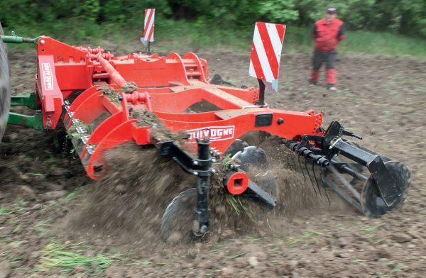 Дисковая борона двухрядная DISKATOR S (гидравлически складываемая рама) Quivogne