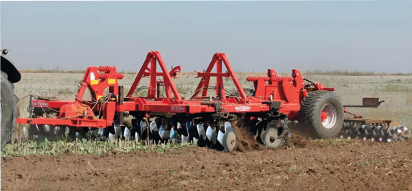 Тяжелая V-образная дисковая борона APAVR FF 32 Quivogne